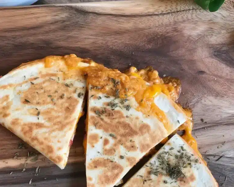 Yummy High Protein Low Calorie Pizza Quesadilla in Minutes! 6 Yummy High Protein Low Calorie Pizza Quesadilla in Minutes!